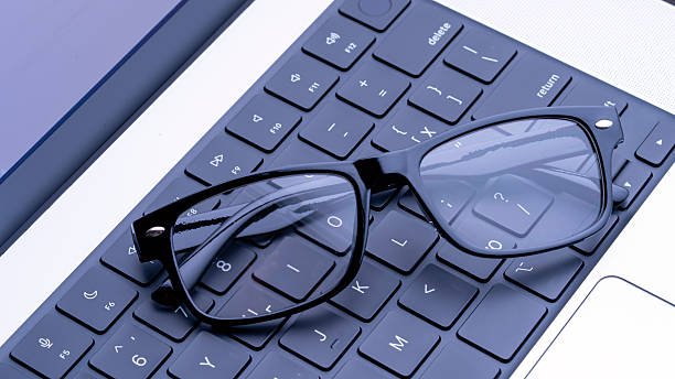 Was sind die besten Arbeitsbrillen, die von Augenexperten für die Bildschirmarbeit empfohlen werden Was sind die besten Arbeitsbrillen