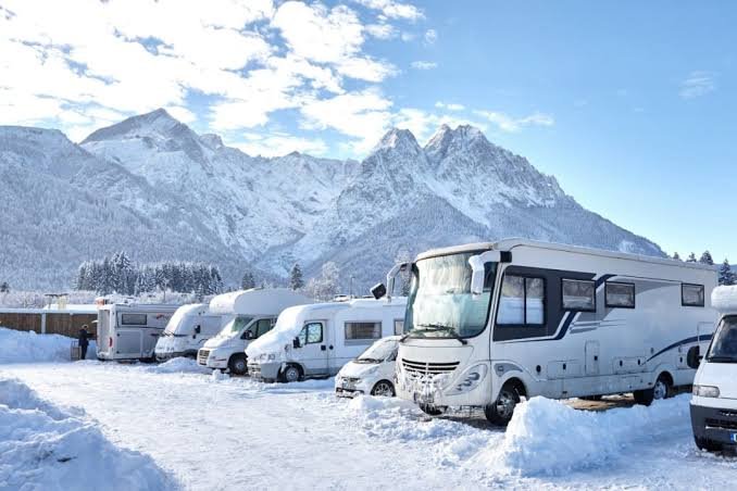 Warm durch die kalte Jahreszeit: Heizsysteme für Wohnmobil und Camper im Überblick Warm durch die kalte Jahreszeit
